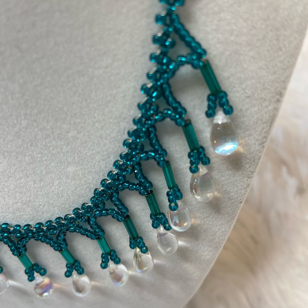 HANDMADE Beaded Teal Drop Stone Statement Necklace - Picture 5 of 6